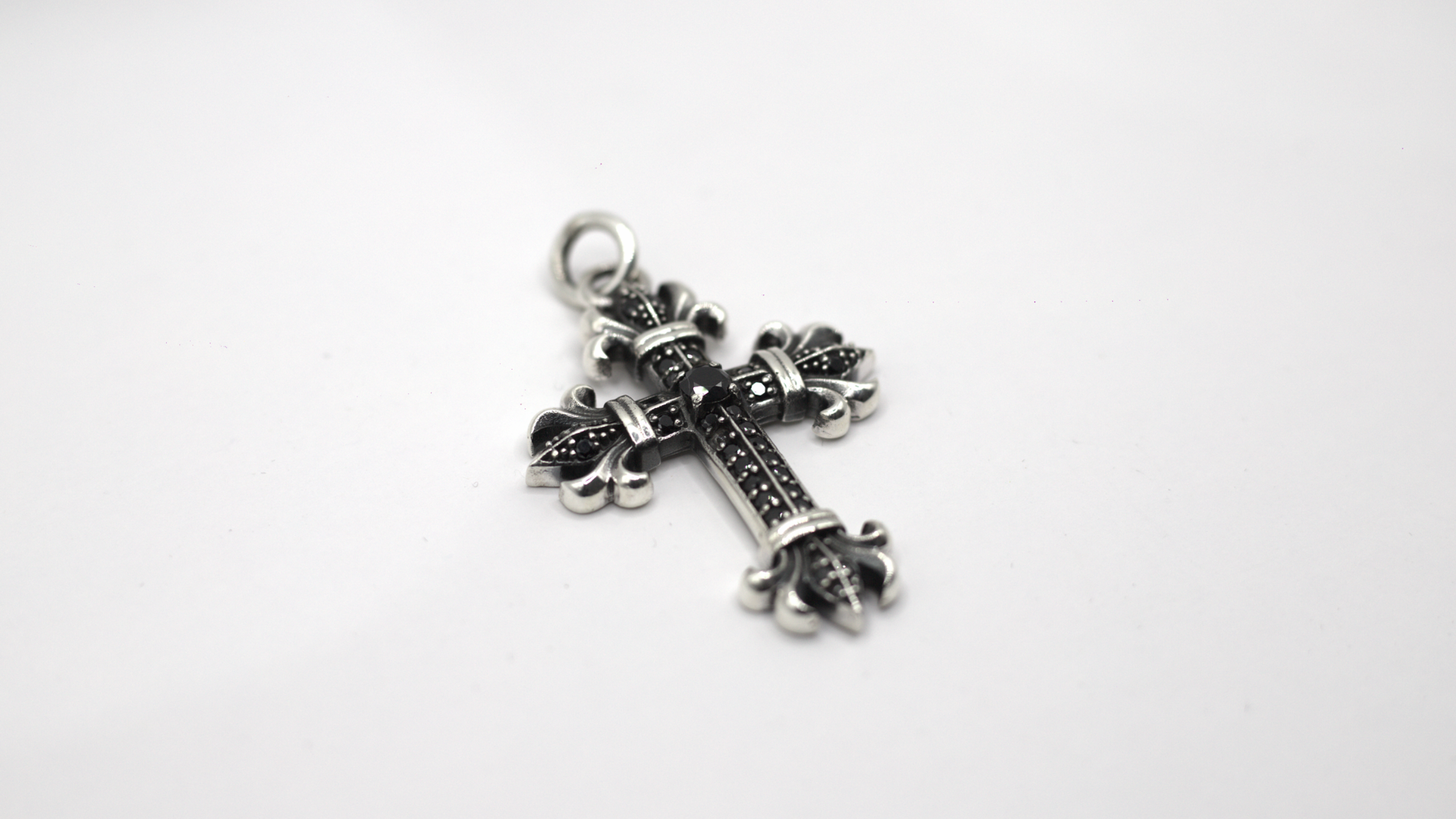 "ONE OF WUN" PENDANT