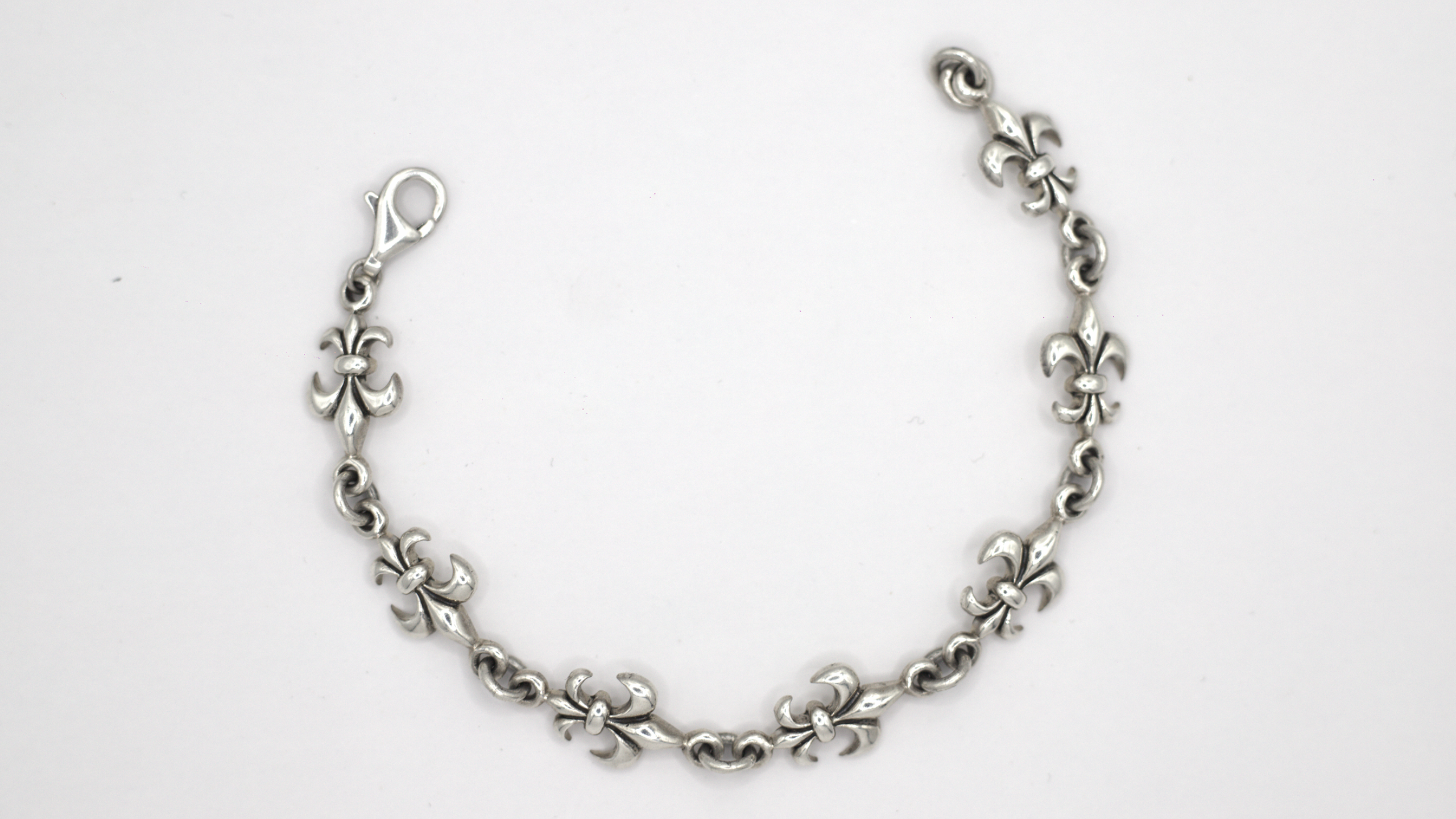 FLEUR-DE-LIS BRACELET